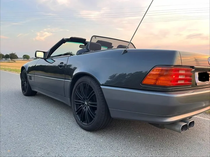 Mercedes-Benz SL 320