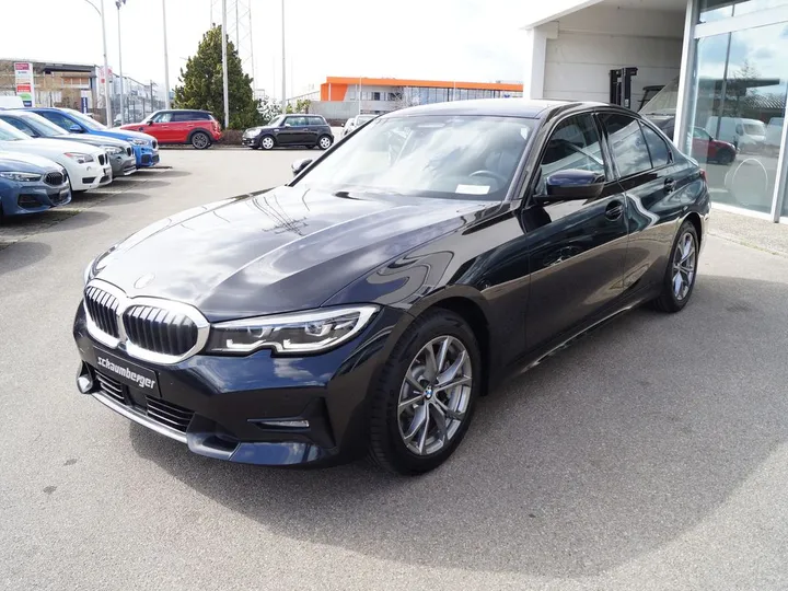 BMW 330