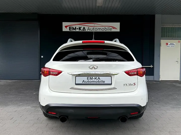 Infiniti FX