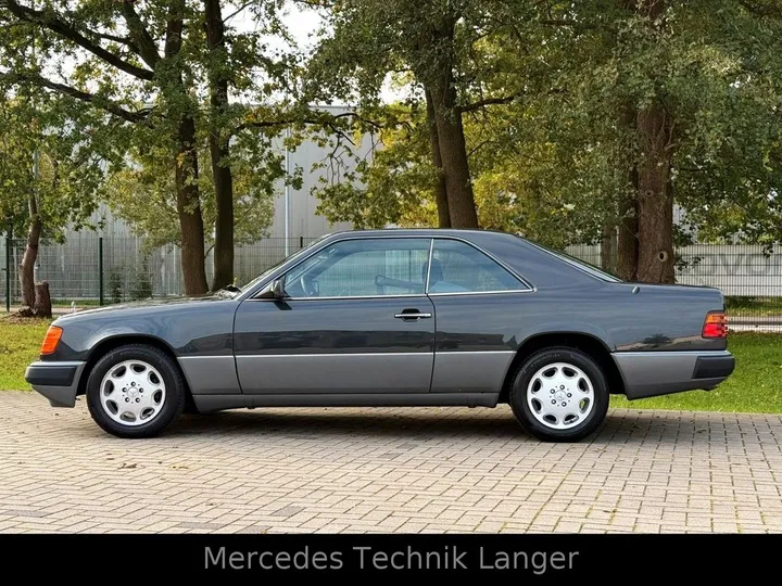 Mercedes-Benz CE 230