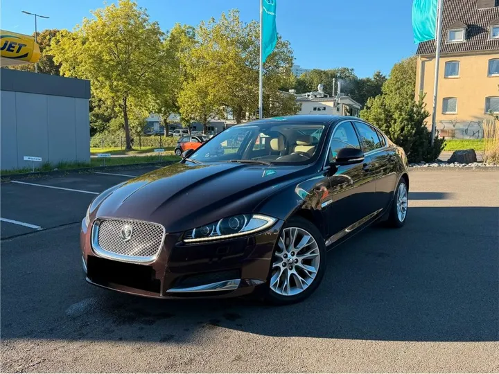 Jaguar XF