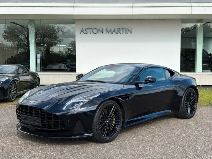 Aston Martin DB12