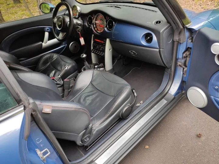 MINI Cooper Cabrio