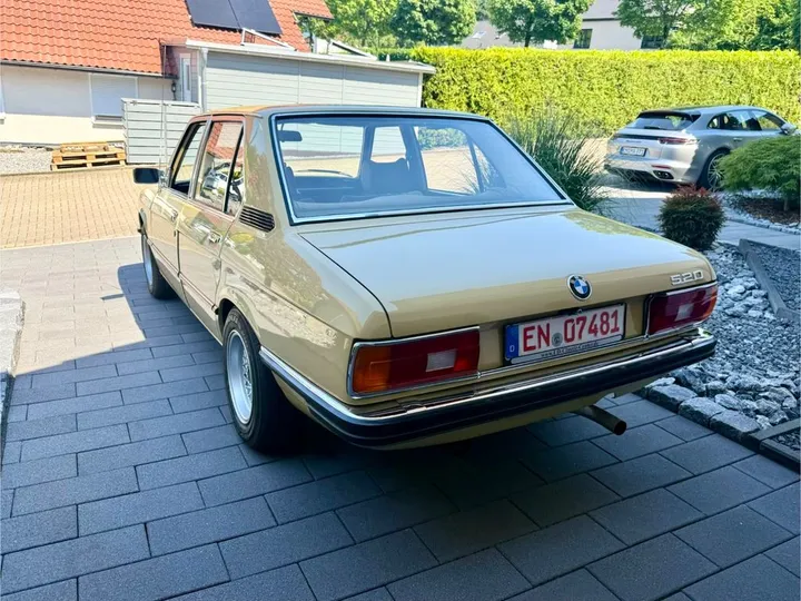 BMW 520