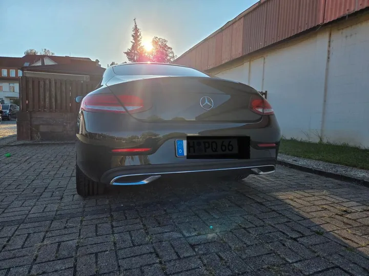 Mercedes-Benz C 220