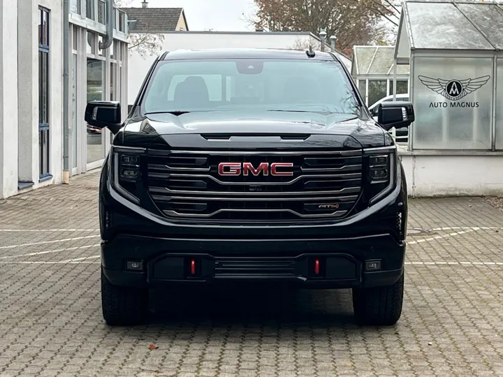 GMC Sierra