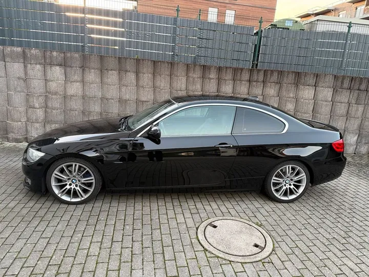 BMW 325