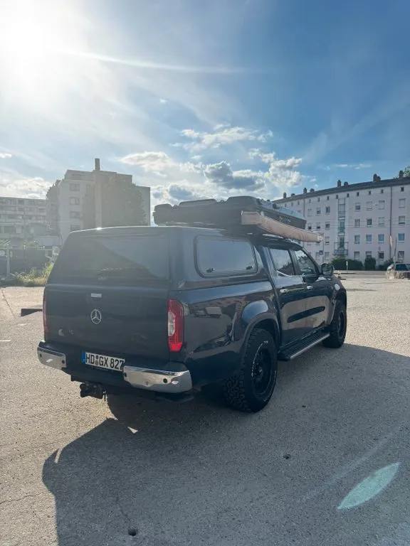 Mercedes-Benz X 250