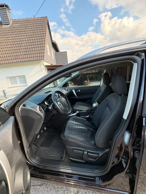 Nissan Qashqai+2