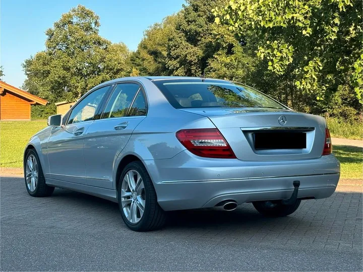 Mercedes-Benz C 200