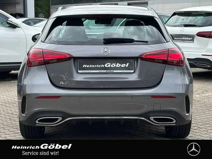 Mercedes-Benz A 200