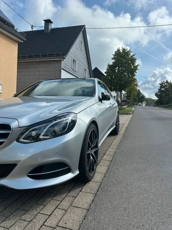 Mercedes-Benz E 250