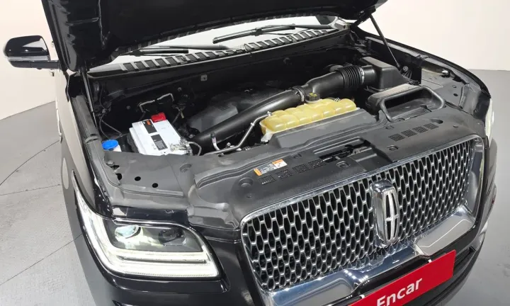 Lincoln Navigator