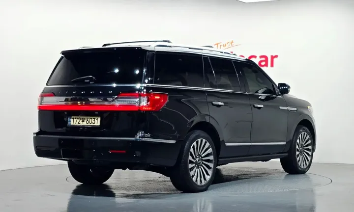 Lincoln Navigator