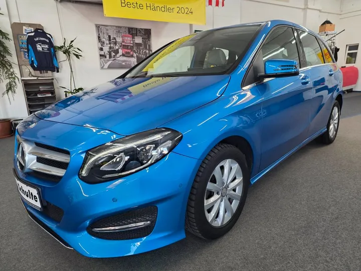 Mercedes-Benz B 180
