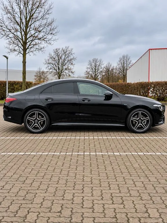 Mercedes-Benz CLA 250