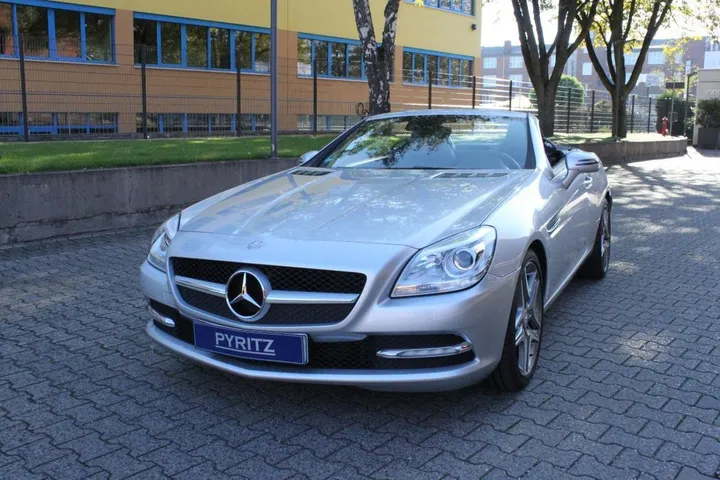 Mercedes-Benz SLK 200