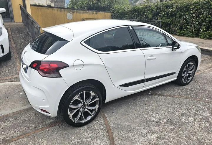 DS Automobiles DS4