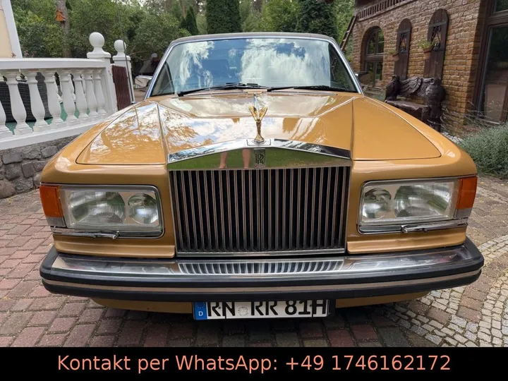 Rolls-Royce Silver Spirit