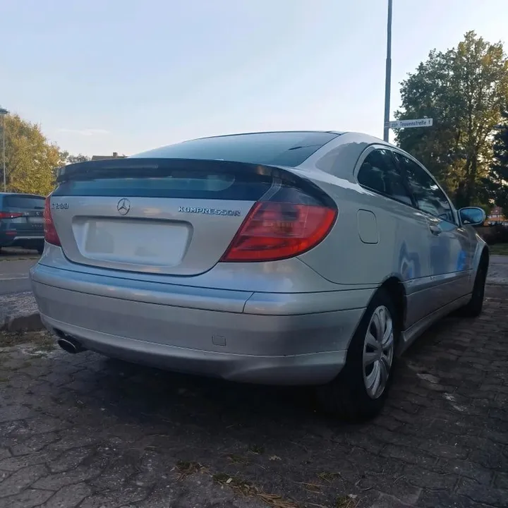 Mercedes-Benz C 200