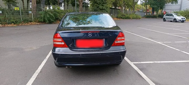 Mercedes-Benz C 320