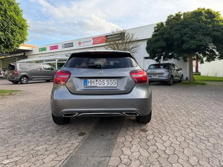 Mercedes-Benz A 220