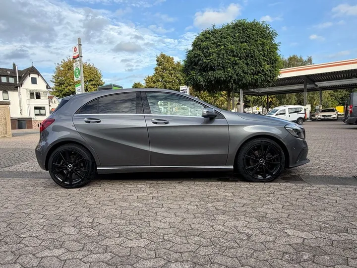 Mercedes-Benz A 220