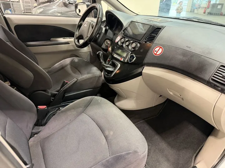 Mitsubishi Grandis