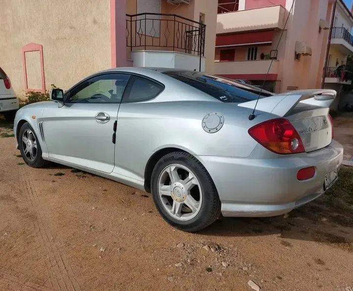 Hyundai Coupe