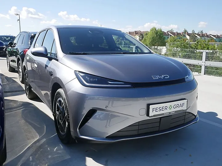 BYD DOLPHIN
