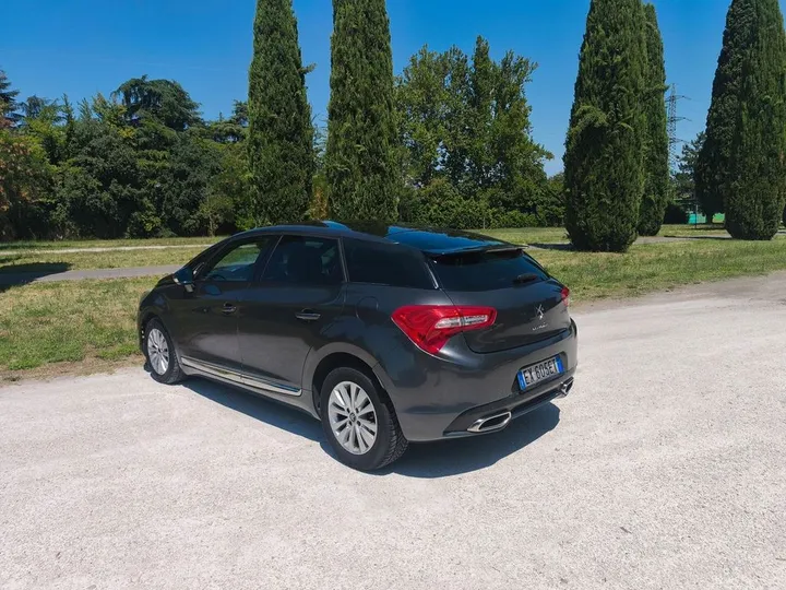 DS Automobiles DS5
