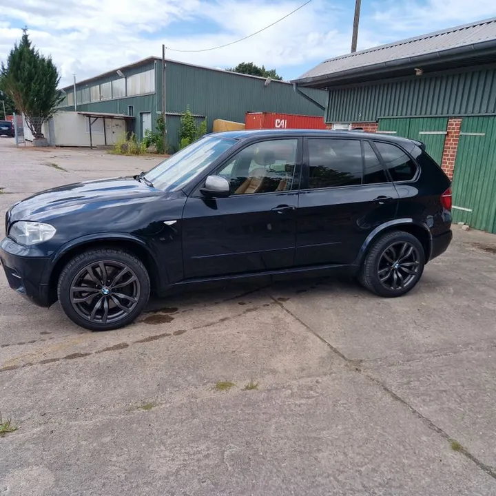BMW X5 M50