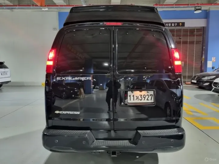 Chevrolet Express Van