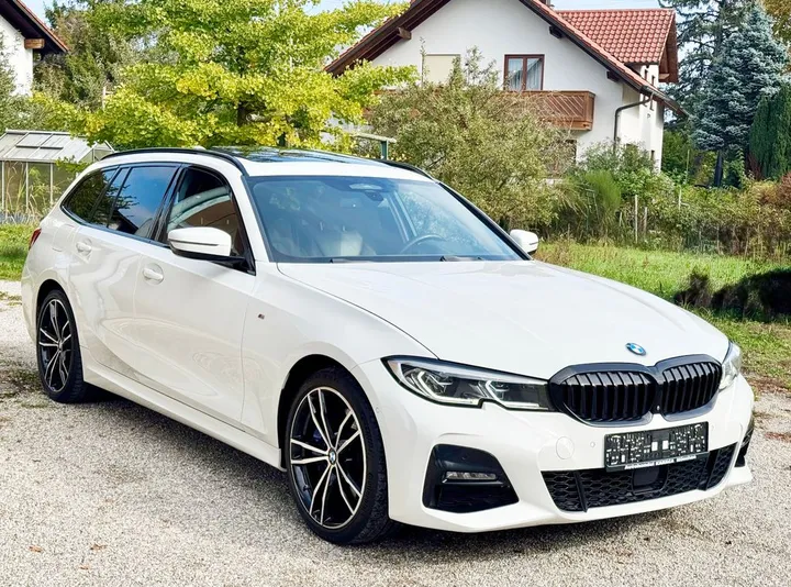 BMW 330