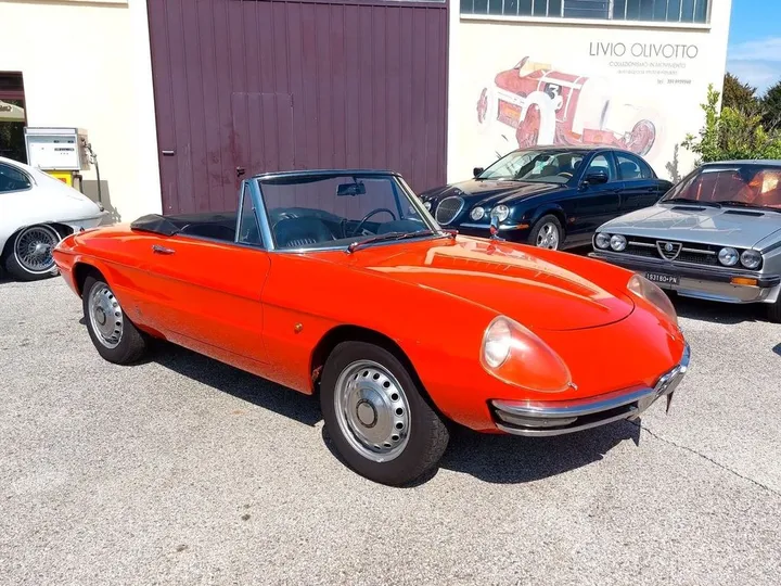 Alfa Romeo Spider