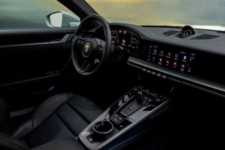 Porsche 992