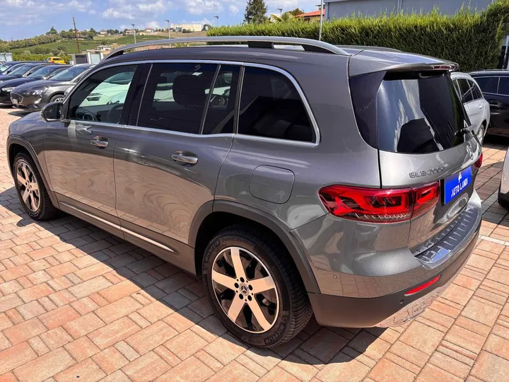Mercedes-Benz GLB 200