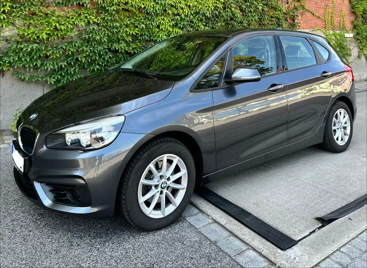 BMW 216