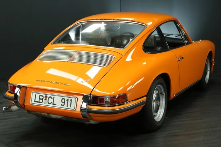 Porsche 911