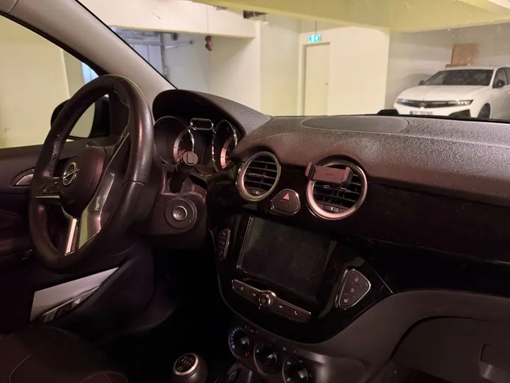 Opel Adam