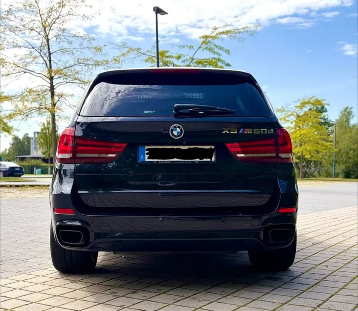BMW X5 M50