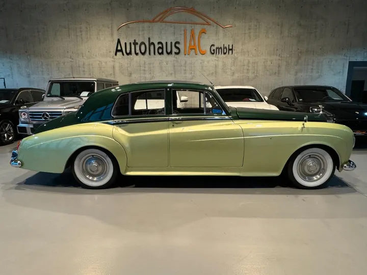 Rolls-Royce Silver Cloud