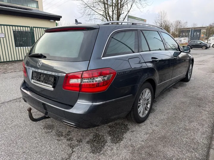Mercedes-Benz E 250