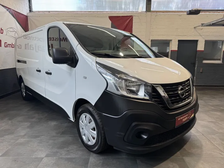 Nissan NV300