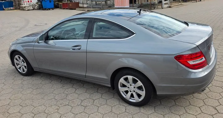 Mercedes-Benz C 180