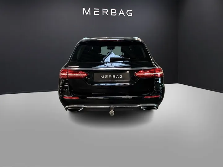 Mercedes-Benz E 400