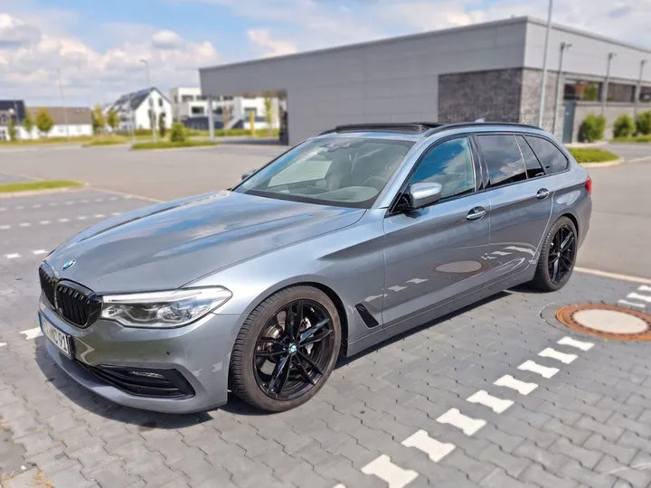 BMW 525