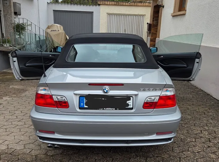 BMW 323