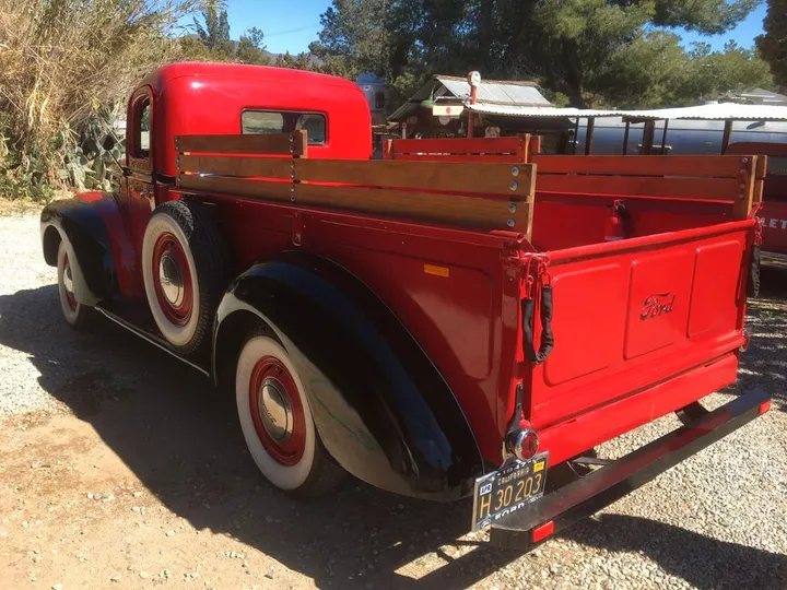 Ford F 100