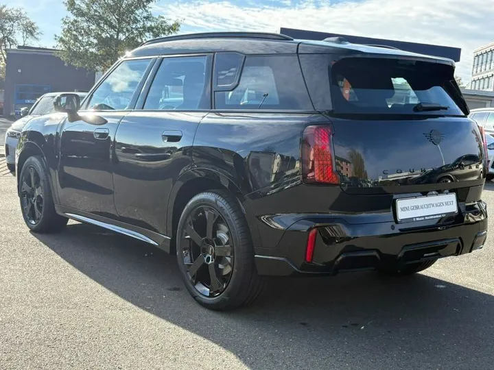 MINI John Cooper Works Countryman